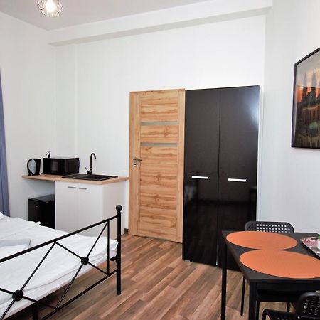 Roomspoznan Pl - Apartamenty I Pokoje Polwiejska 20 - 24H Self Check-In Exterior photo